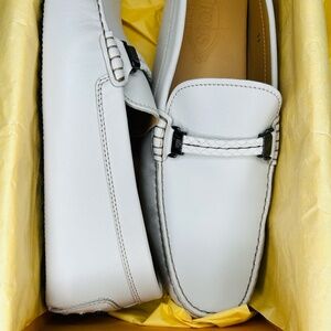 TODs Gommino Loafers BNIB